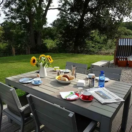 Feriendorf Sudstrand Haus 12 *